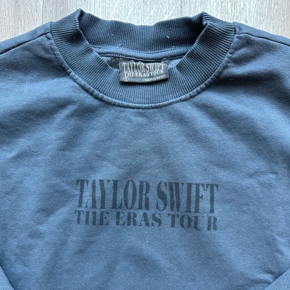 Taylor Swift Crewneck (Eras Tour) - Picture 3 of 4